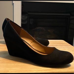 CL by Laundry Nima Wedge Heels